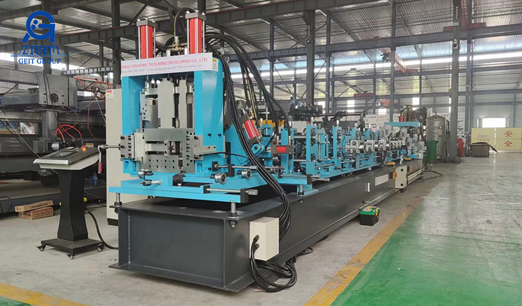 UNDER ASSEMBLING: C/Z STEEL PURLIN QUICK-CHANGE ROLL FORMING MACHINE