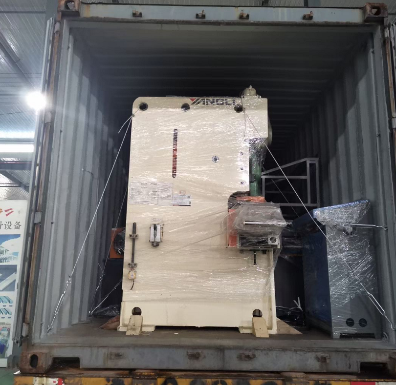 Intensive pre-holiday shipping